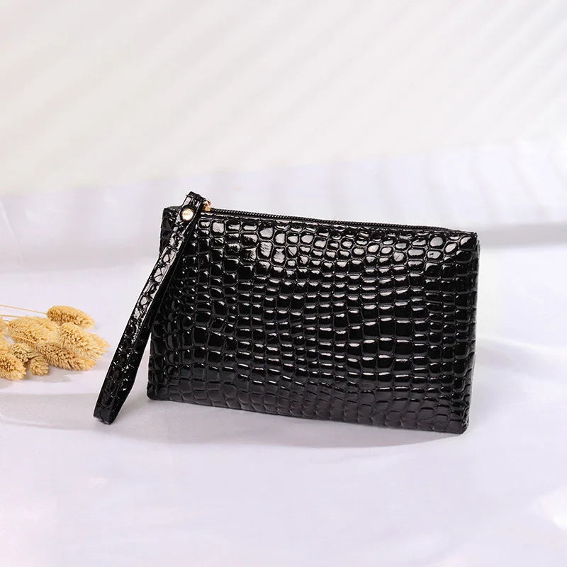 Retro Stone-Pattern Leather Wrist Bag
